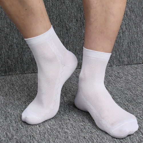 春夏必備 男士中筒網眼薄襪，運動吸汗防臭舒適之選